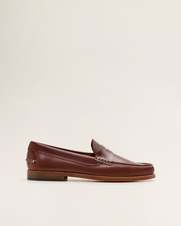 Contrast sole leather sport shoes